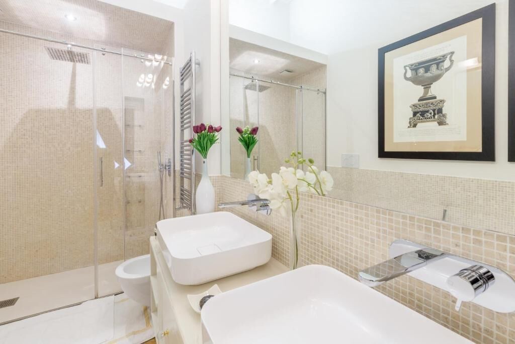 Photo of Bathroom in Rome City Centre