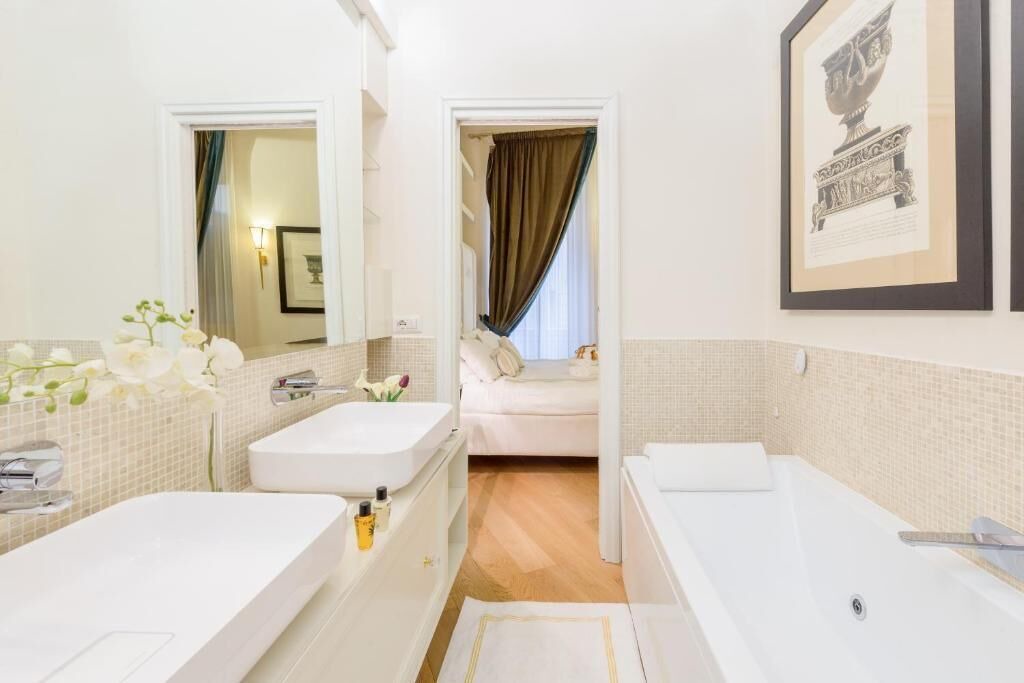 Photo of Bathroom in Rome City Centre