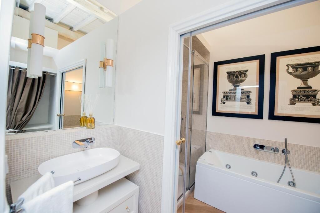 Photo of Bathroom in Rome City Centre