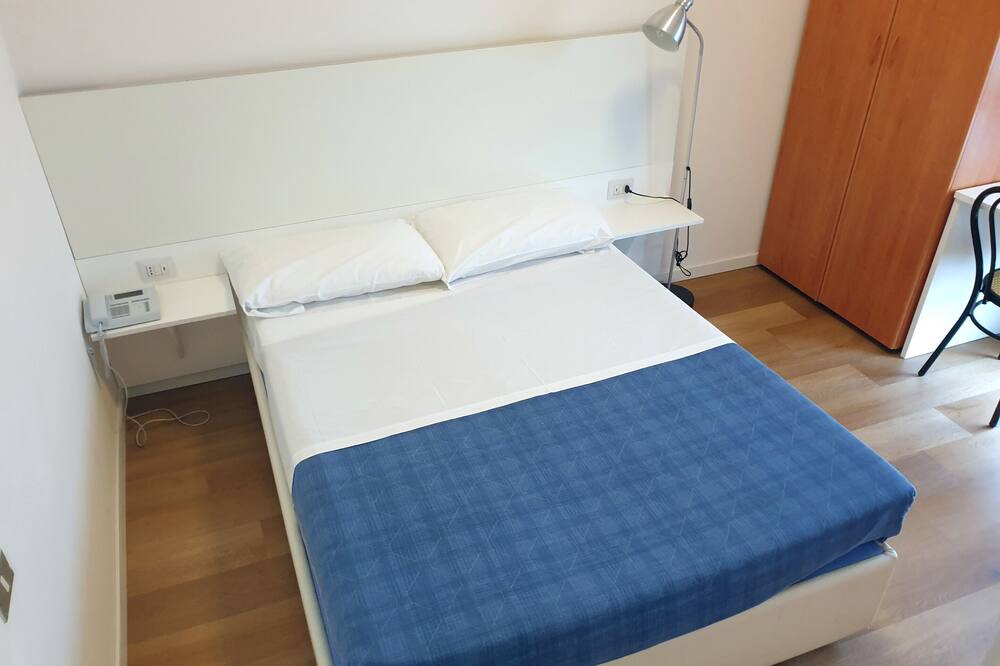 Photo of Bedroom in Fizzonasco