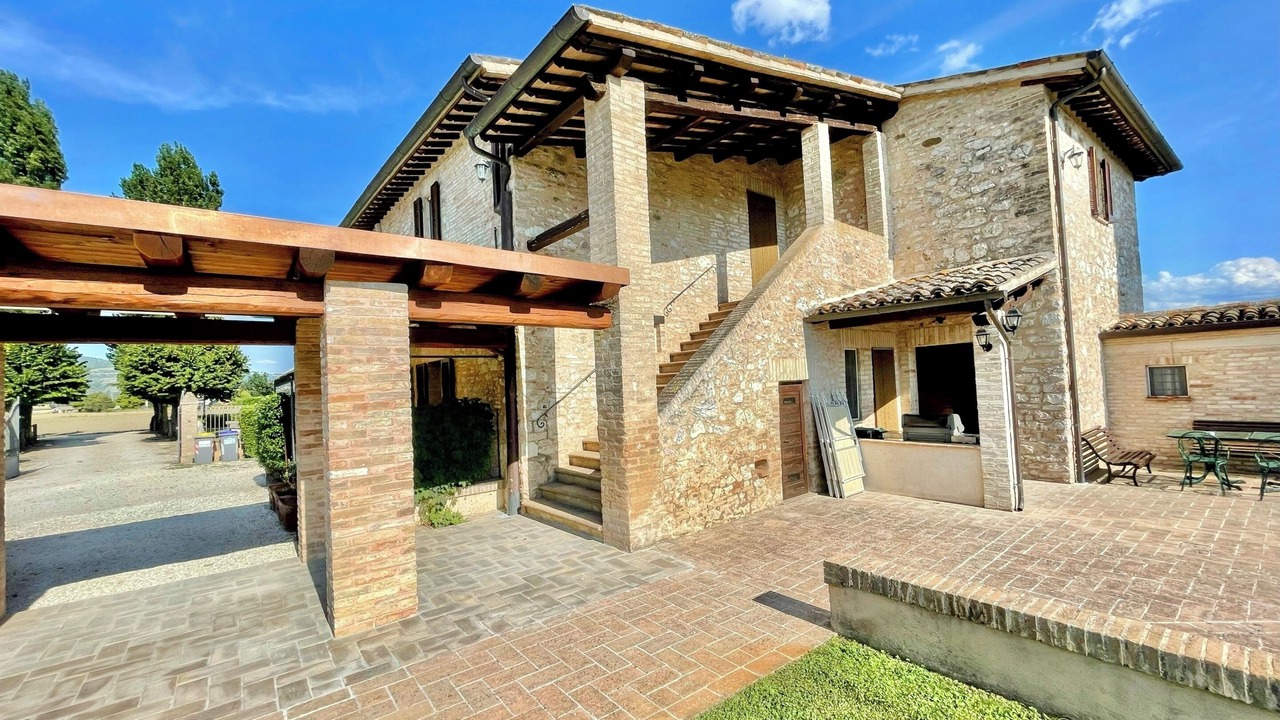 Photo of Outdoor in Limiti