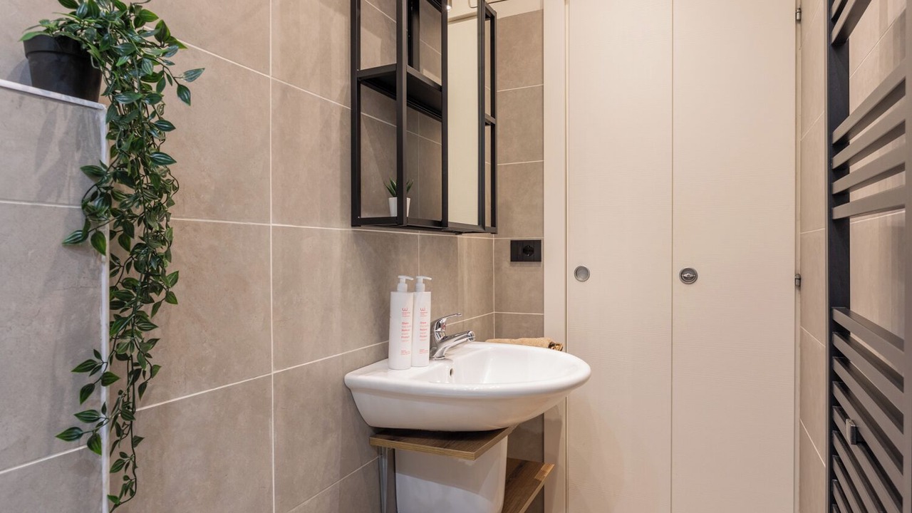 Photo of Bathroom in Roman Quarter