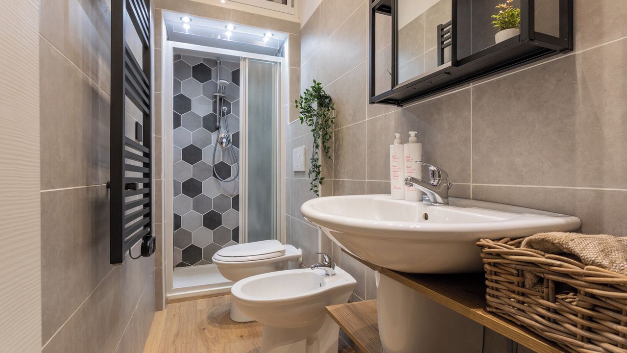 Photo of Bathroom in Roman Quarter