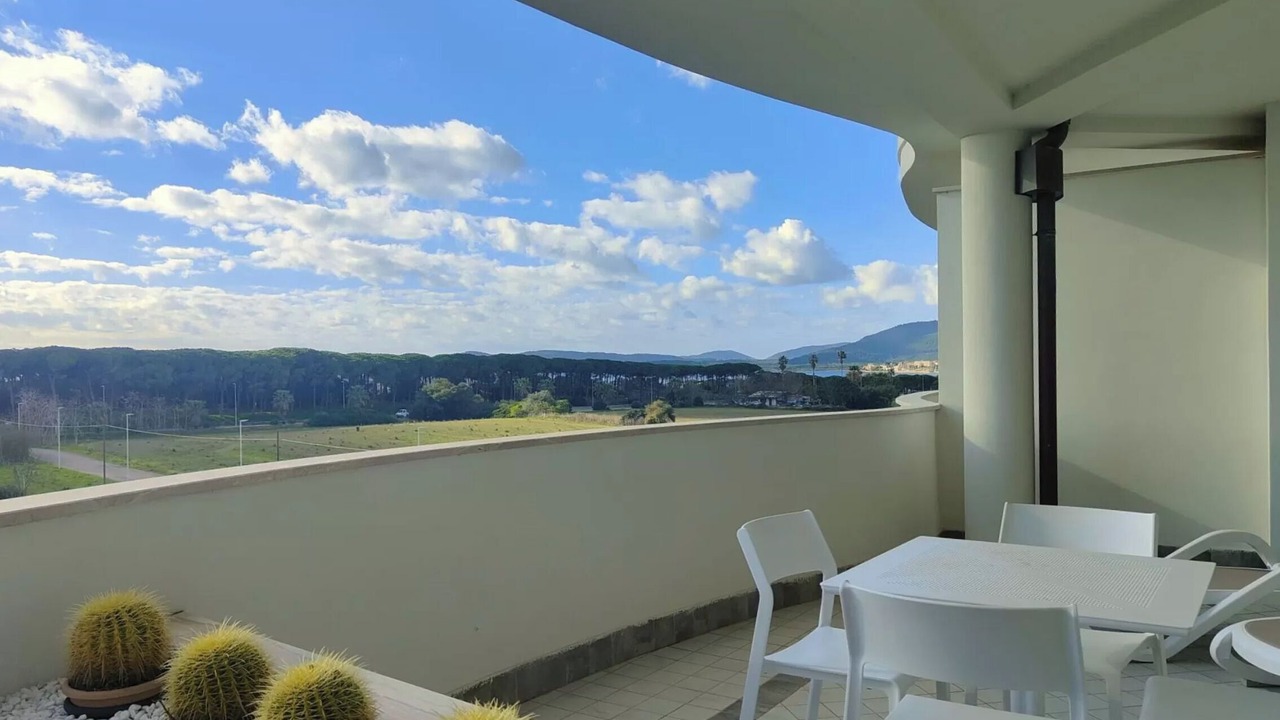 Photo of Outdoor in Naples