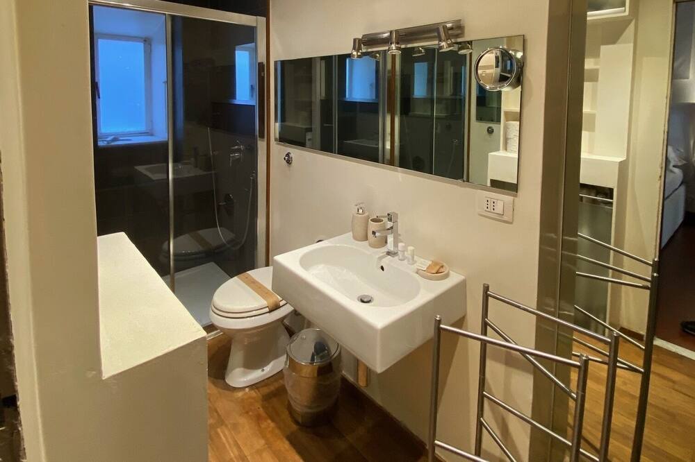 Photo of Bathroom in Rione IV Campo Marzio