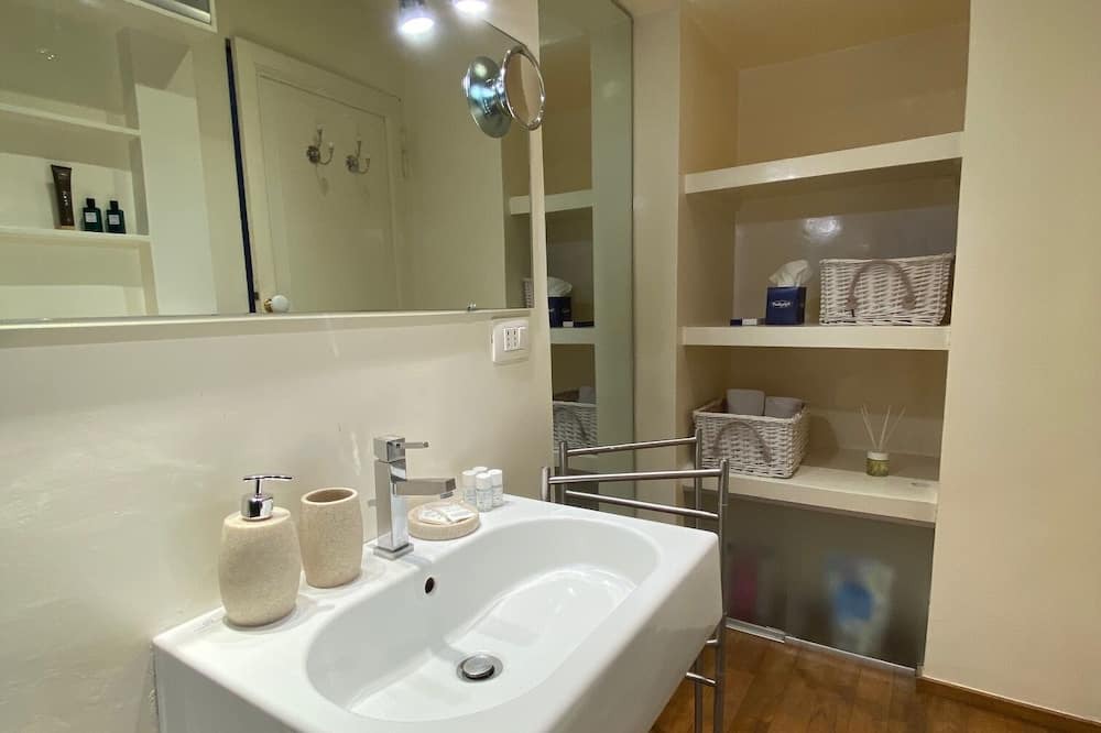 Photo of Bathroom in Rione IV Campo Marzio
