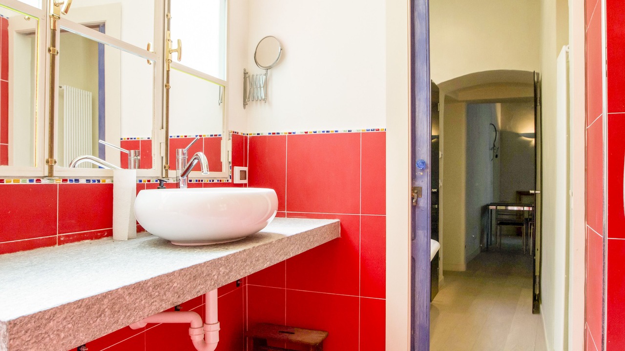 Photo of Bathroom in Roman Quarter