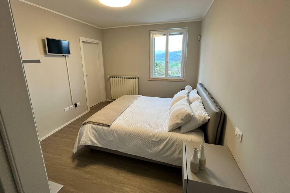 Photo of Bedroom in Ocenelli