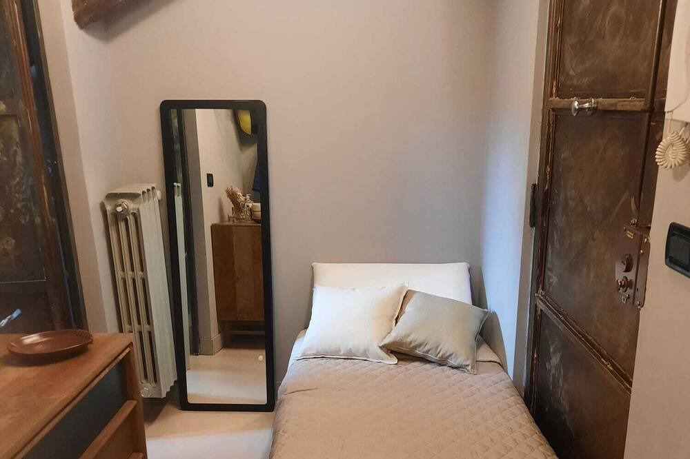 Photo of Bedroom in Roman Quarter