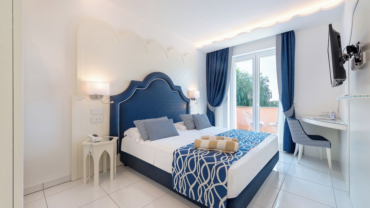 Photo of Bedroom in Forio