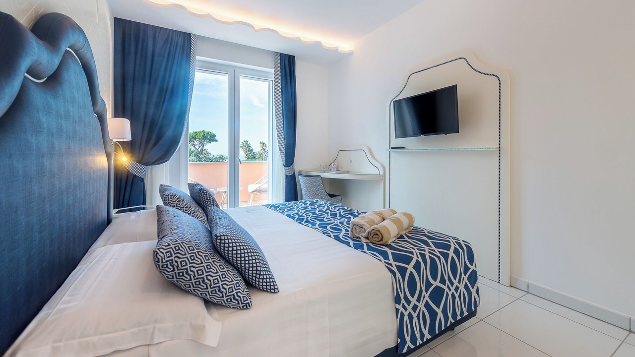 Photo of Bedroom in Forio