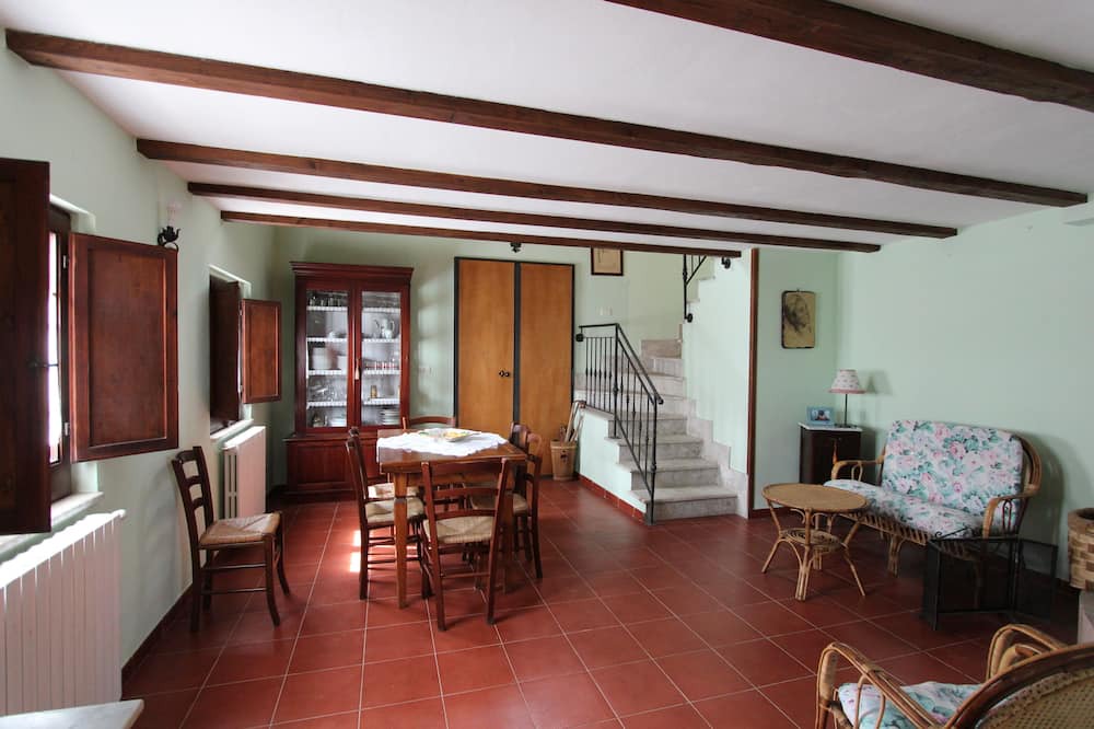 Photo of Livingroom in Montemarano