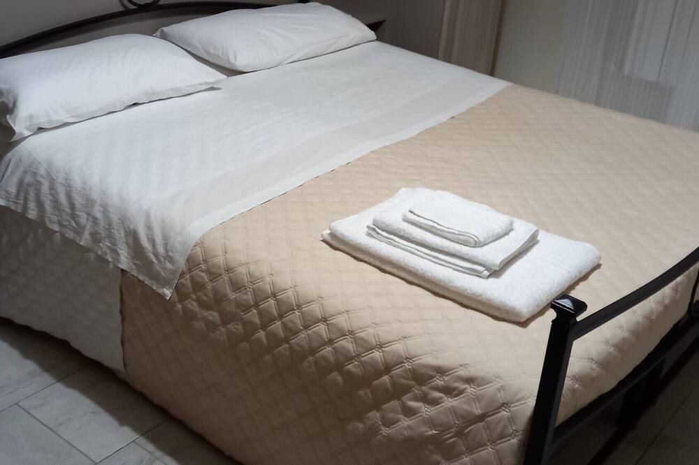 Photo of Bedroom in Montegiordano