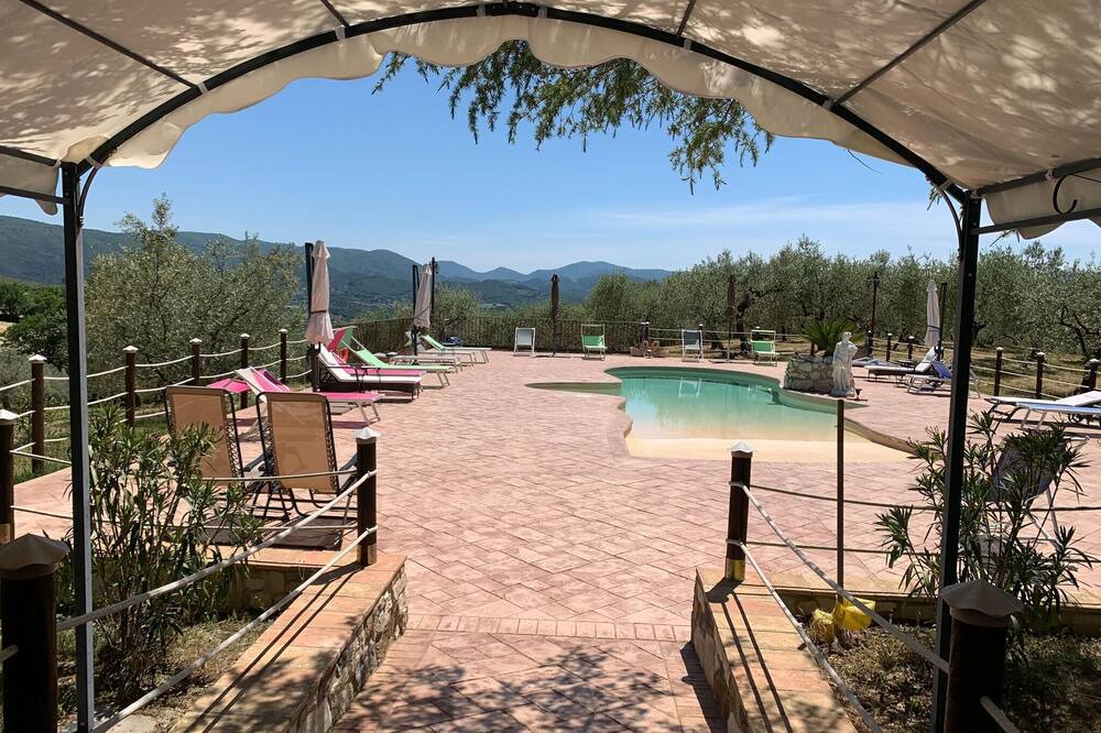 Photo of Outdoor in Uncinano
