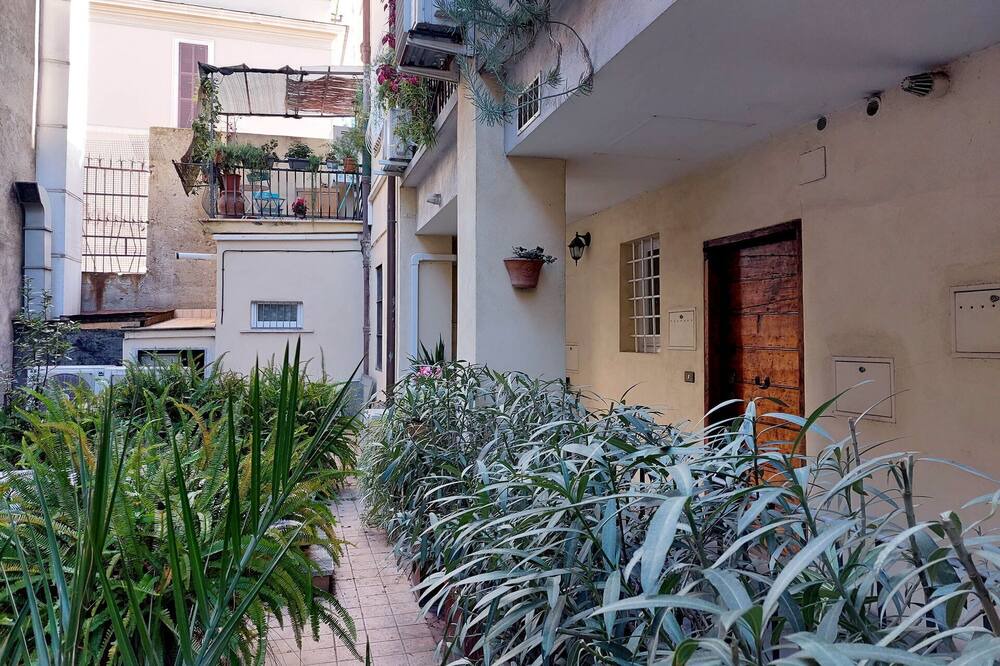 Photo of Outdoor in Monti