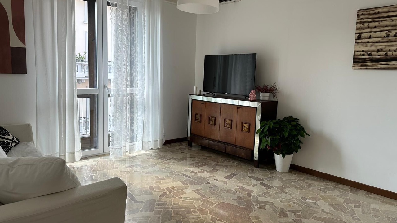 Photo of Livingroom in Tricolore