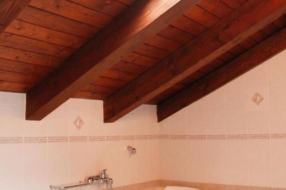 Photo of Bathroom in Pila