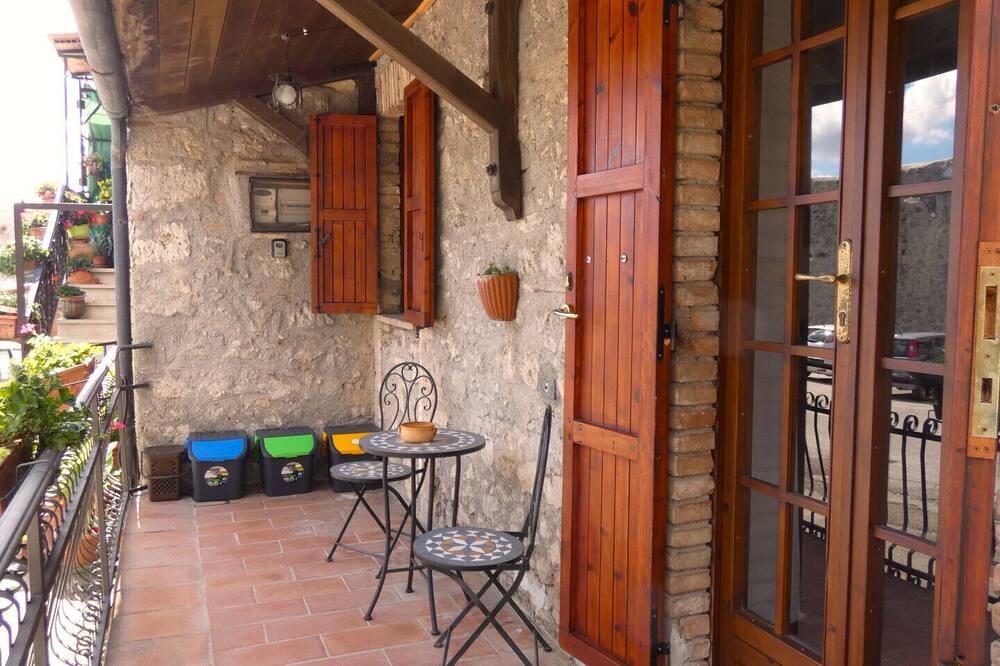 Photo of Patio Balcony in Amelia