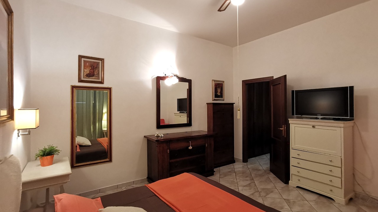 Photo of Others in Tuscania