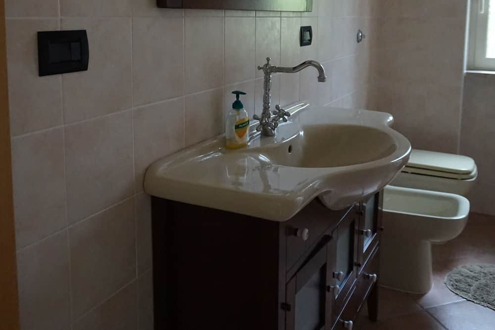 Photo of Bathroom in Perdifumo