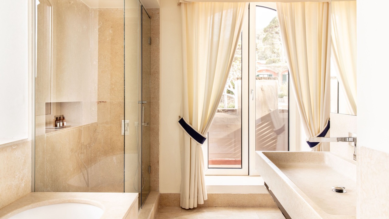 Photo of Bathroom in Forio