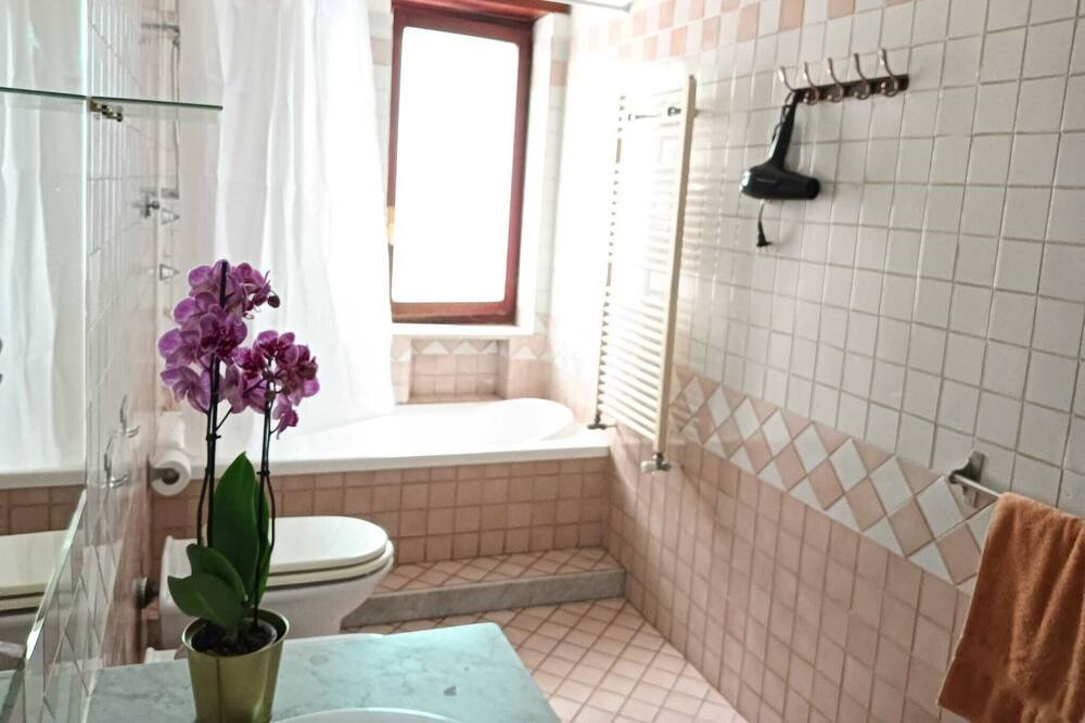 Photo of Bathroom in Portici