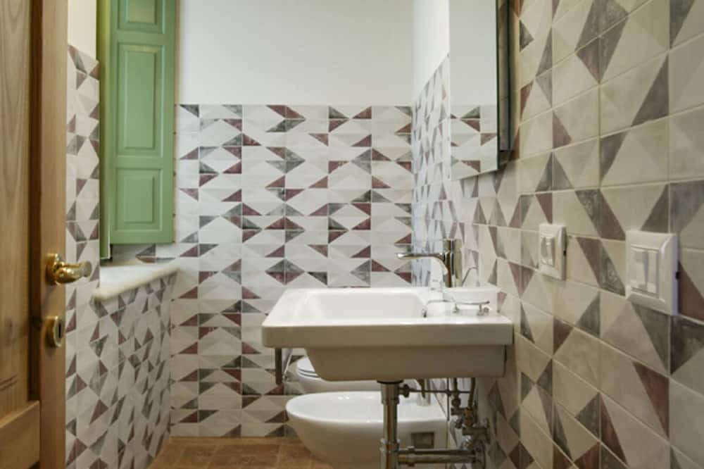 Photo of Bathroom in Acquapendente
