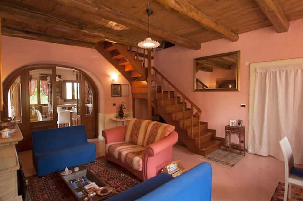 Photo of Livingroom in Decollatura