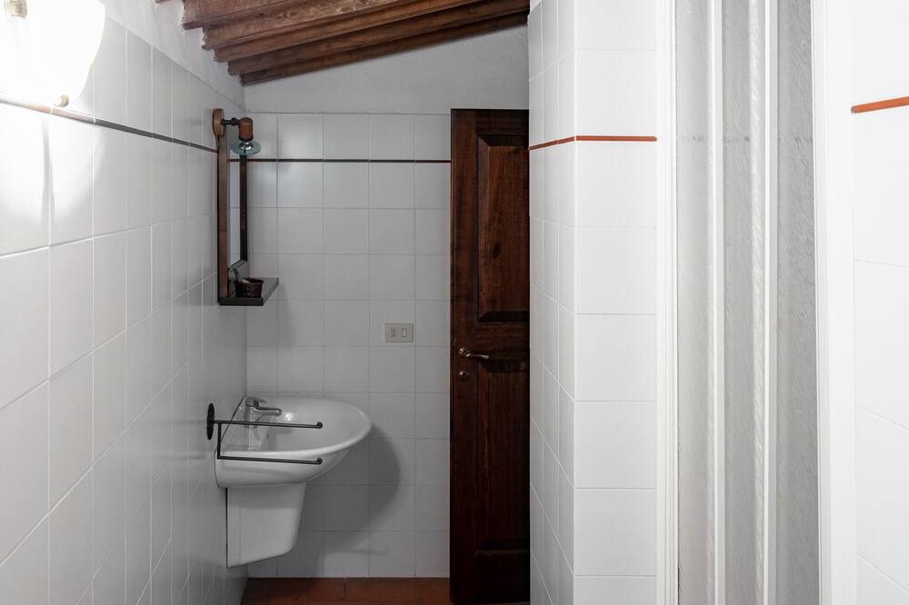 Photo of Bathroom in Castell'Azzara