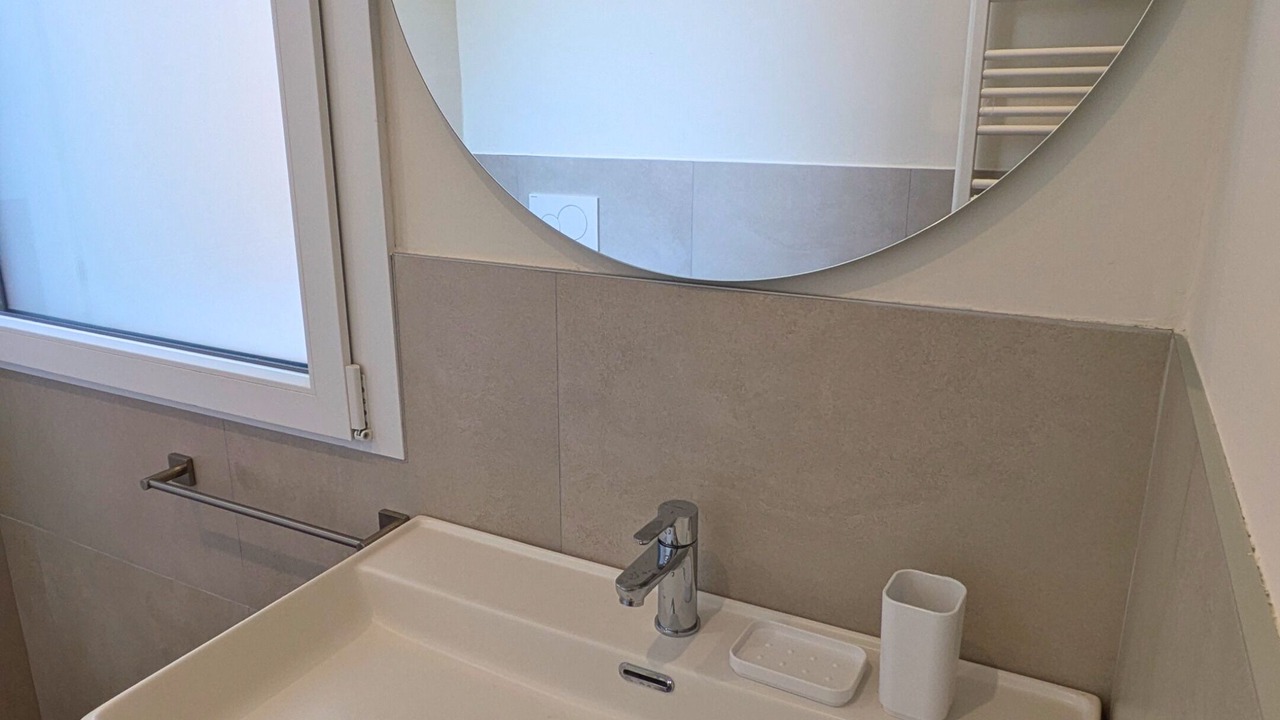 Photo of Bathroom in Magenta