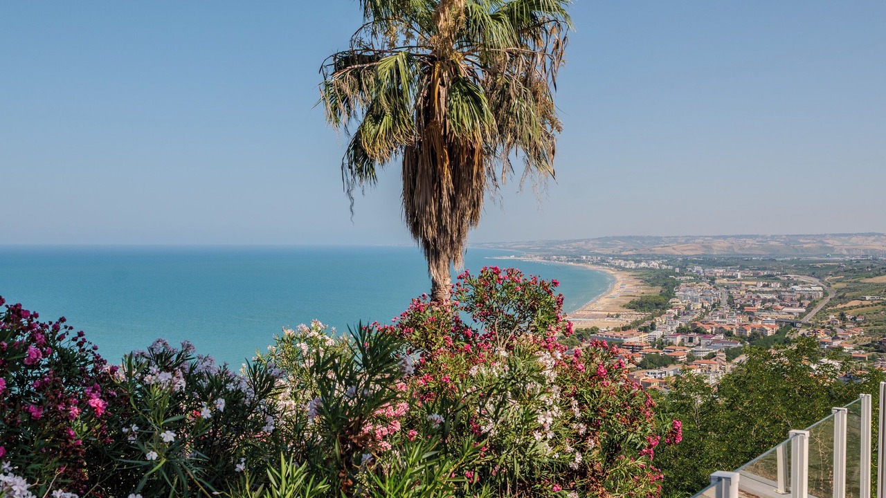 Photo of Others in Vasto
