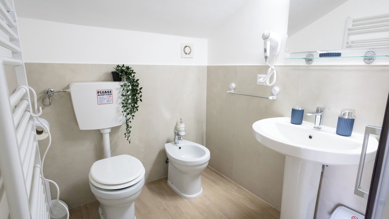 Photo of Bathroom in Eboli