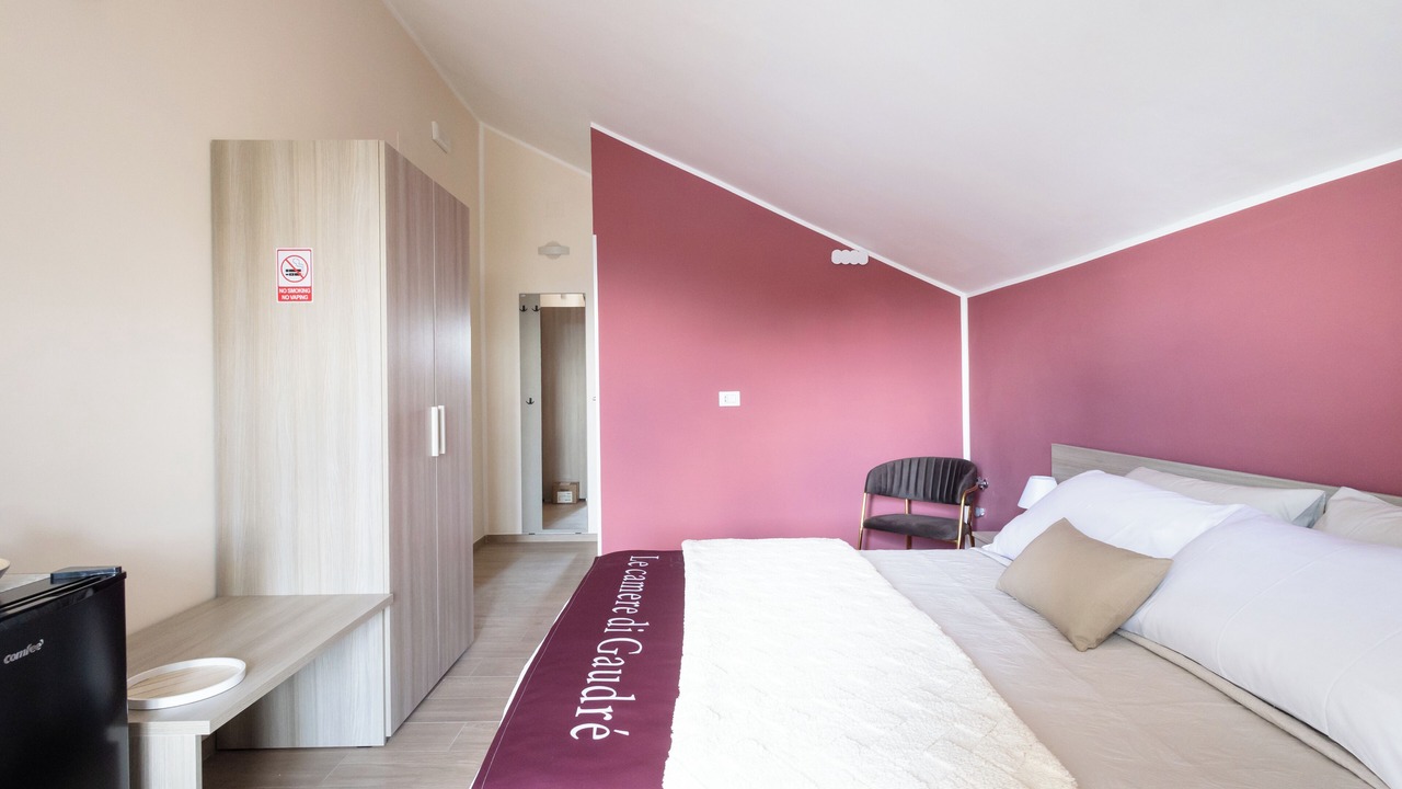 Photo of Bedroom in Eboli