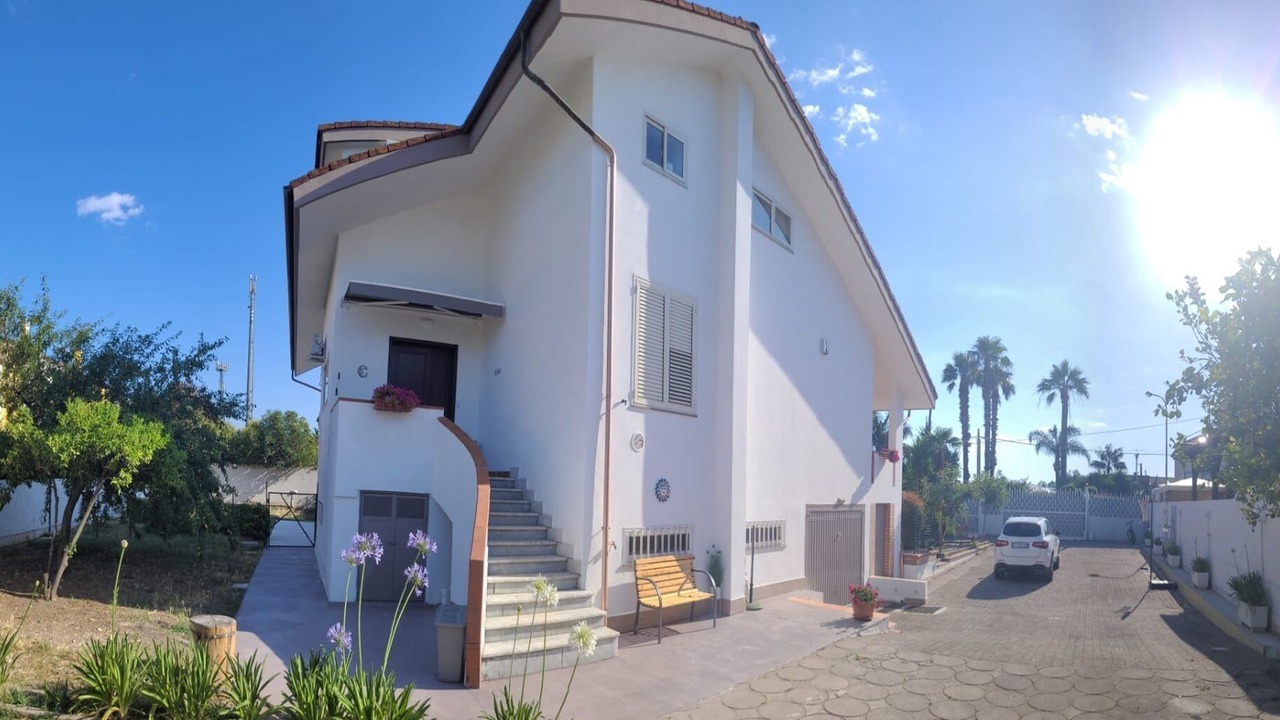 Photo of Outdoor in Eboli