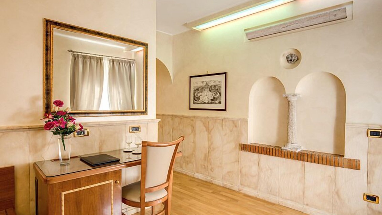 Photo of Bedroom in Rome City Centre