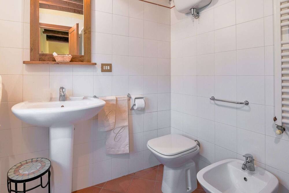 Photo of Bathroom in Monterchi
