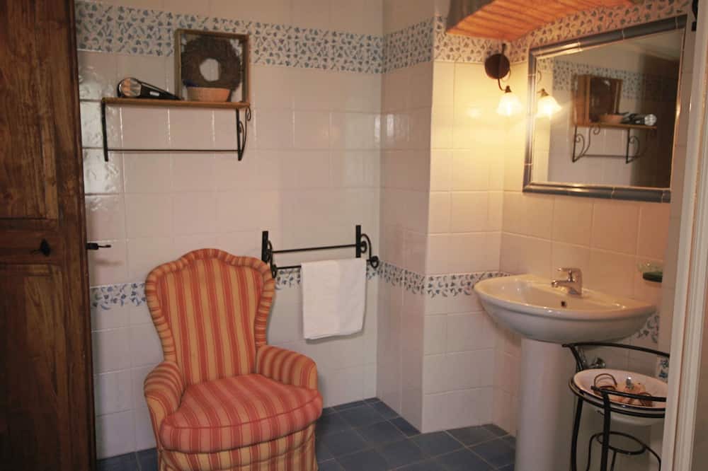Photo of Bathroom in Todi