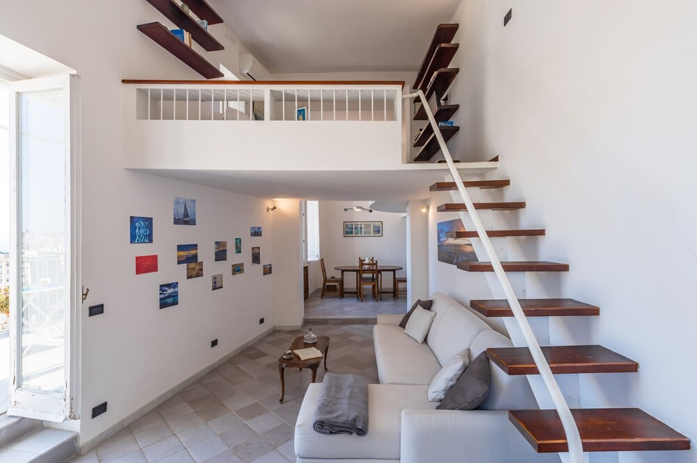Photo of Livingroom in Mergellina