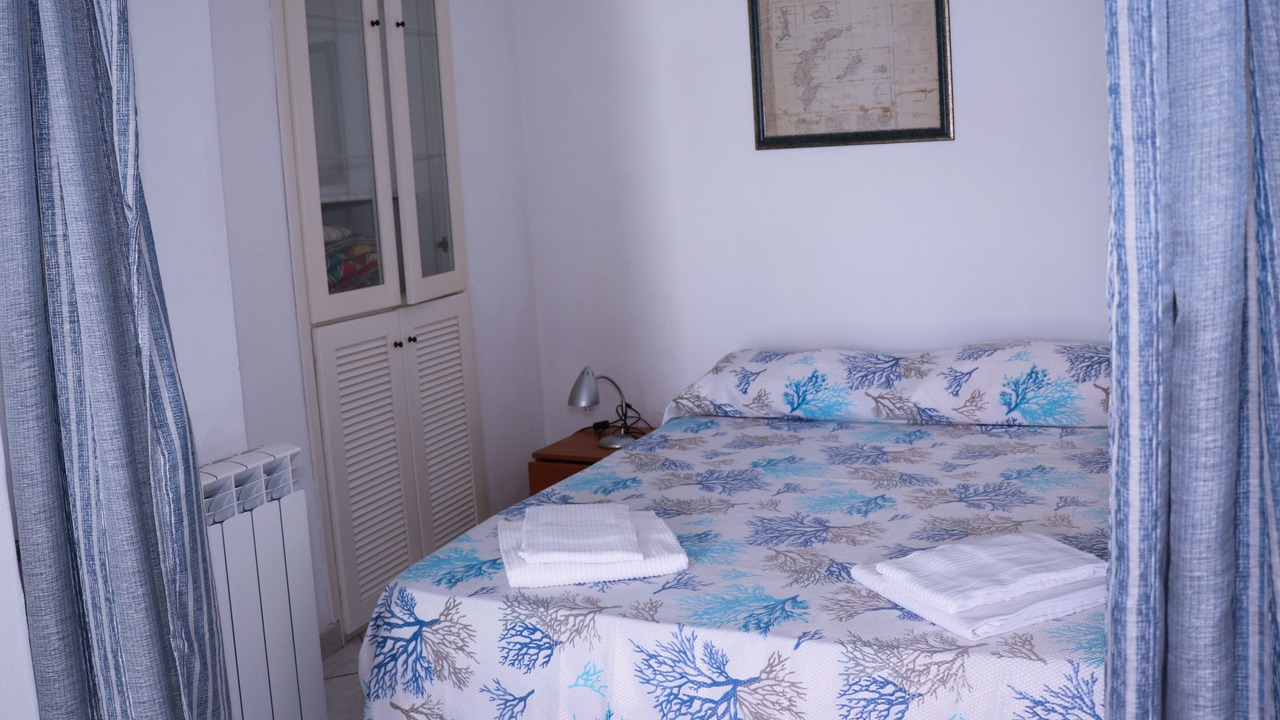 Photo of Bedroom in Le Forna