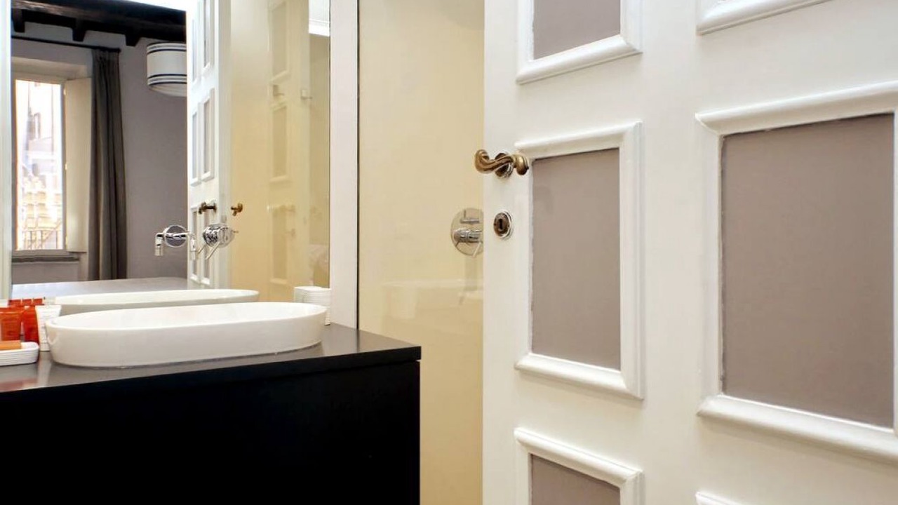 Photo of Bathroom in Rione V Ponte