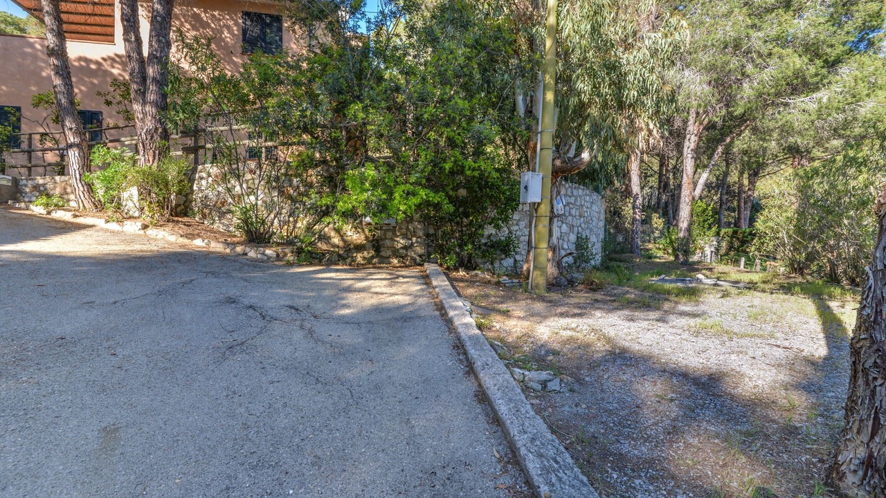 Photo of Outdoor in Procchio