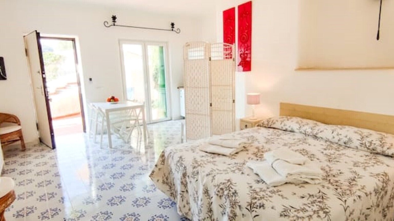 Photo of Bedroom in Forio