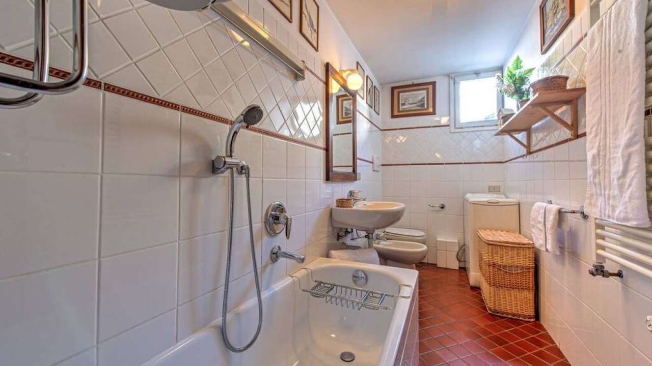 Photo of Bathroom in Courmayeur