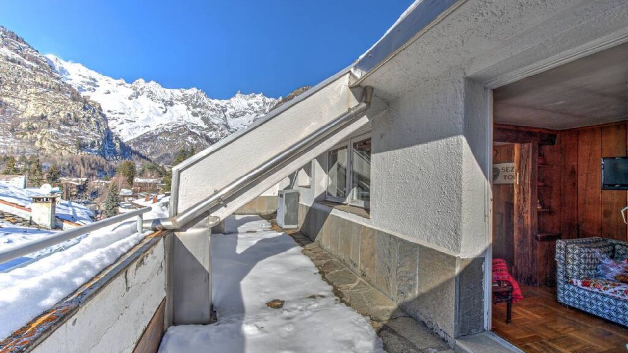 Photo of Patio Balcony in Courmayeur