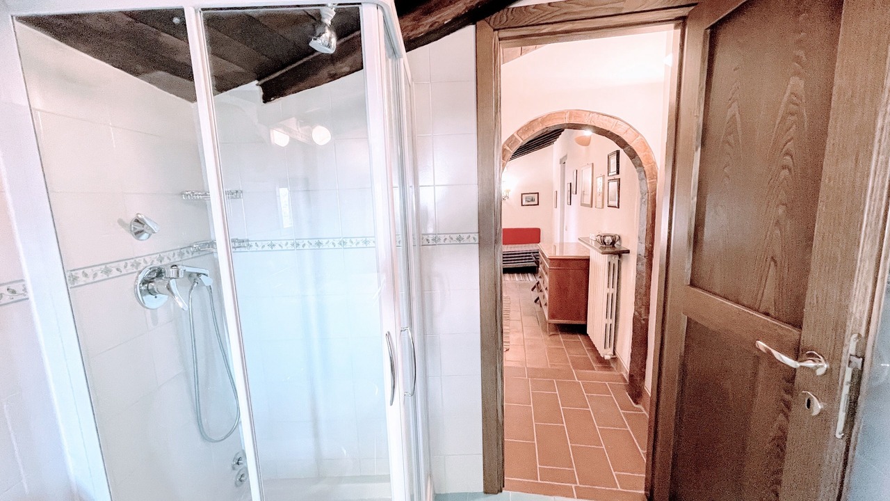 Photo of Bathroom in Strettura