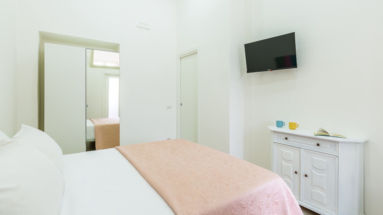 Photo of Bedroom in Naples City Centre