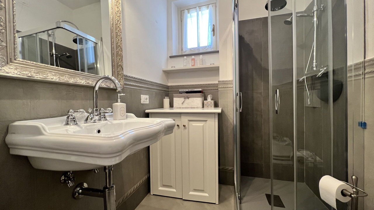 Photo of Bathroom in Cortona Old Town