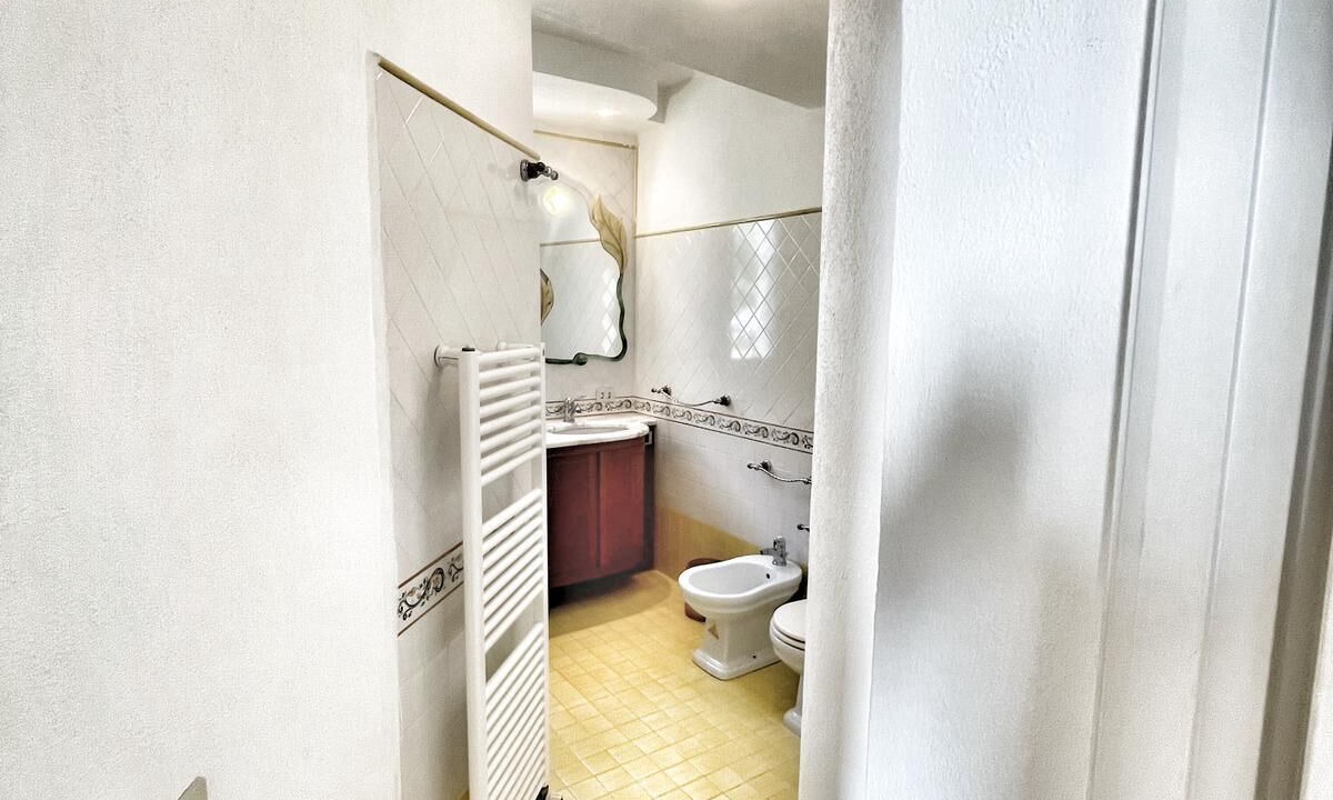 Photo of Bathroom in Forio