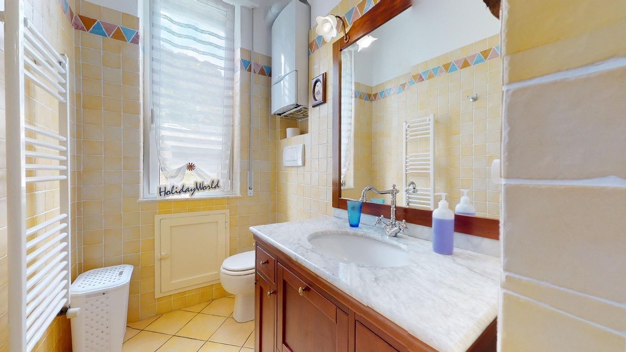 Photo of Bathroom in Voltri