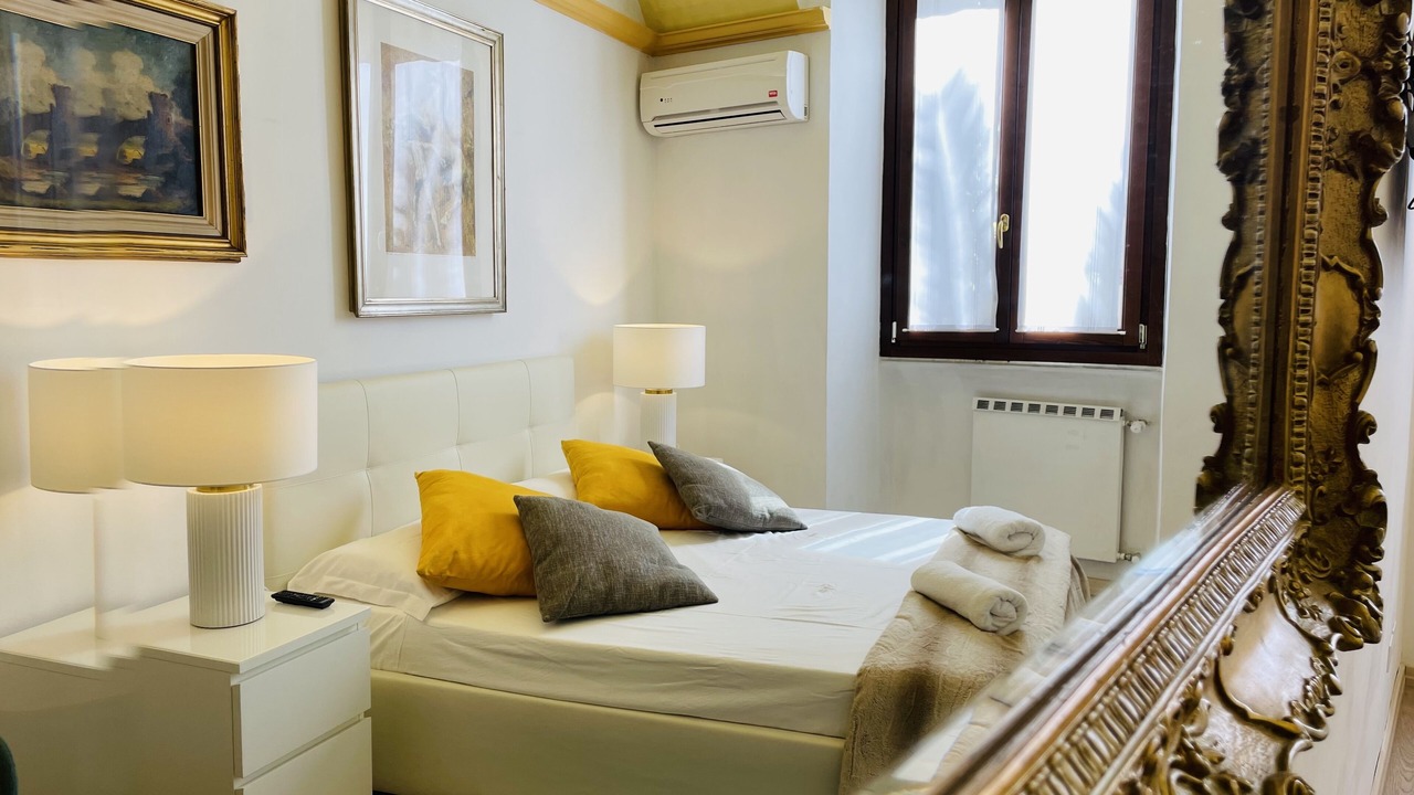Photo of Bedroom in Monti